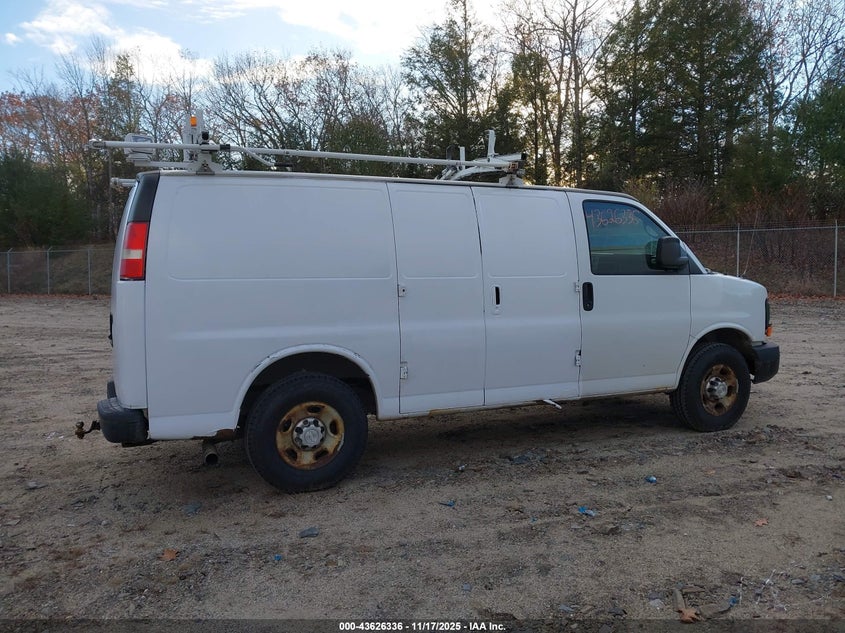 2015 Chevrolet Express 2500 Work Van VIN: 1GCWGFCF5F1152688 Lot: 43626336