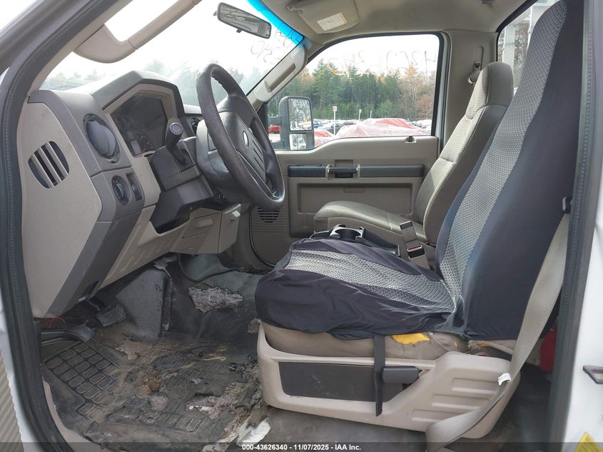 2008 Ford F-450 Chassis Xl/Xlt VIN: 1FDXF46YX8ED45399 Lot: 43626340