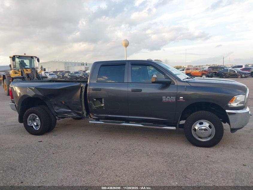 2018 Ram 3500 Tradesman 4X4 8' Box VIN: 3C63RRGL1JG220775 Lot: 43626395