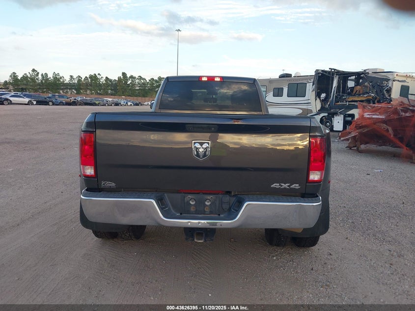 2018 Ram 3500 Tradesman 4X4 8' Box VIN: 3C63RRGL1JG220775 Lot: 43626395