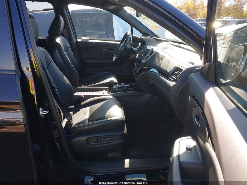 2019 HONDA PASSPORT TOURING 5FNYF8H91KB028784