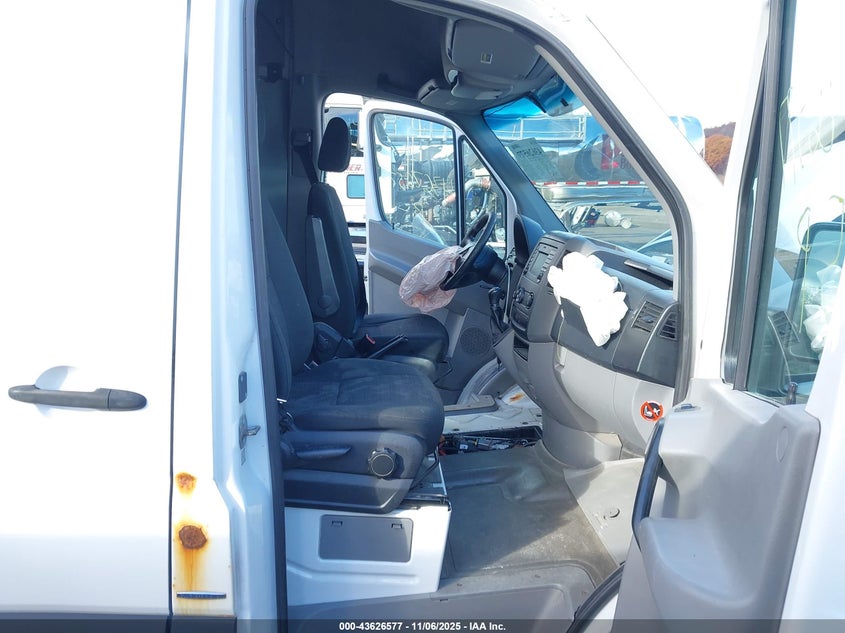 2015 Mercedes-Benz Sprinter 2500 High Roof VIN: WD3PE8DC2F5989833 Lot: 43626577