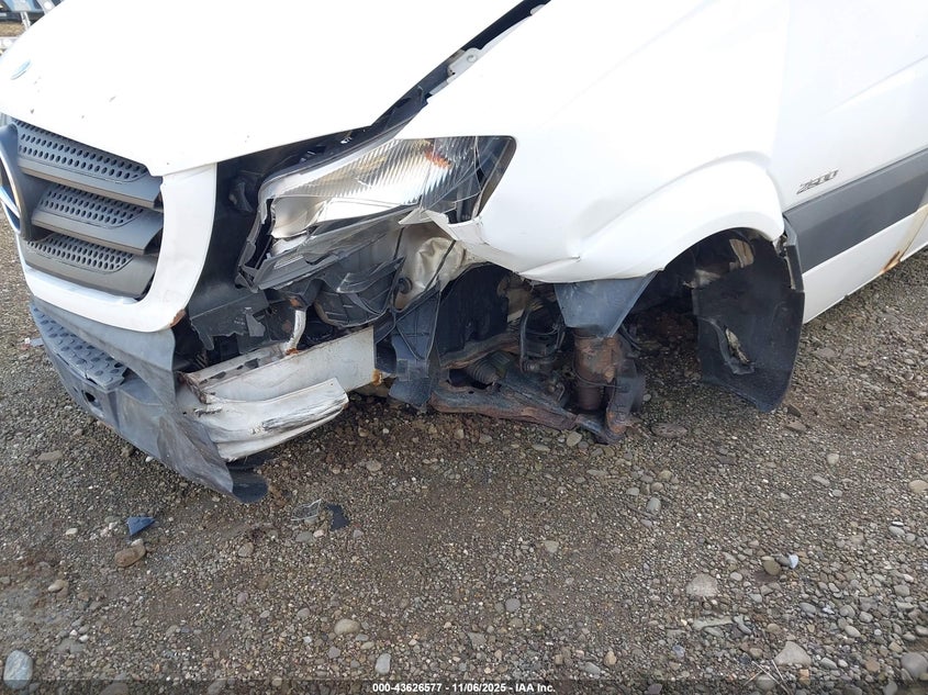 2015 Mercedes-Benz Sprinter 2500 High Roof VIN: WD3PE8DC2F5989833 Lot: 43626577