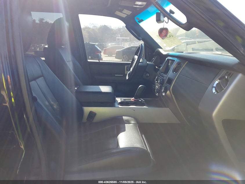 2016 FORD EXPEDITION XLT 1FMJU1HT9GEF55938