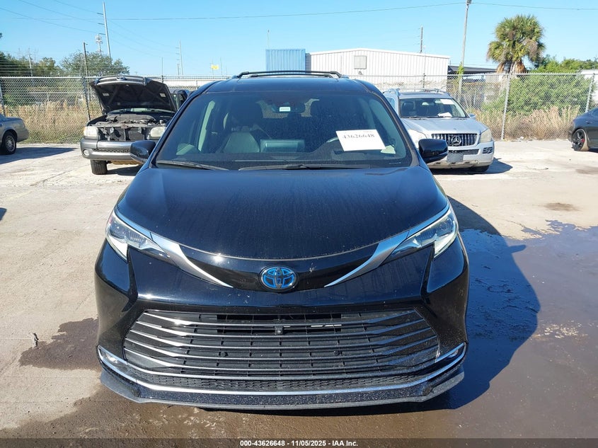 2022 TOYOTA SIENNA PLATINUM 5TDERKEC9NS087329