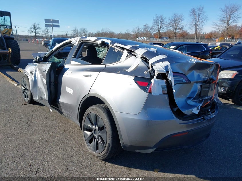 2024 Tesla Model Y Long Range Dual Motor All-Wheel Drive VIN: 7SAYGAEE3RF212921 Lot: 43626709