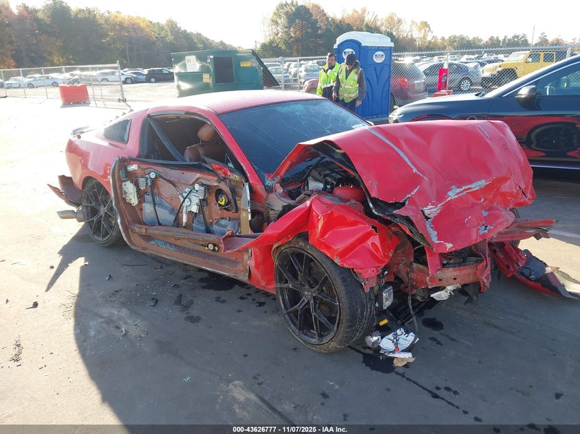 FORD MUSTANG V6 PREMIUM