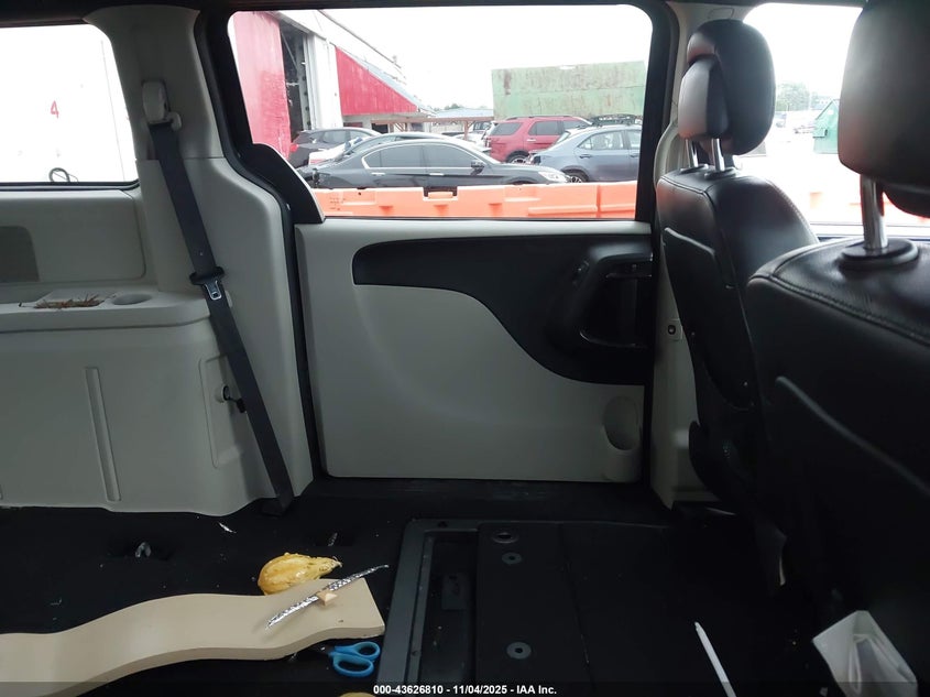 2017 Dodge Grand Caravan Sxt VIN: 2C4RDGCG1HR698844 Lot: 43626810