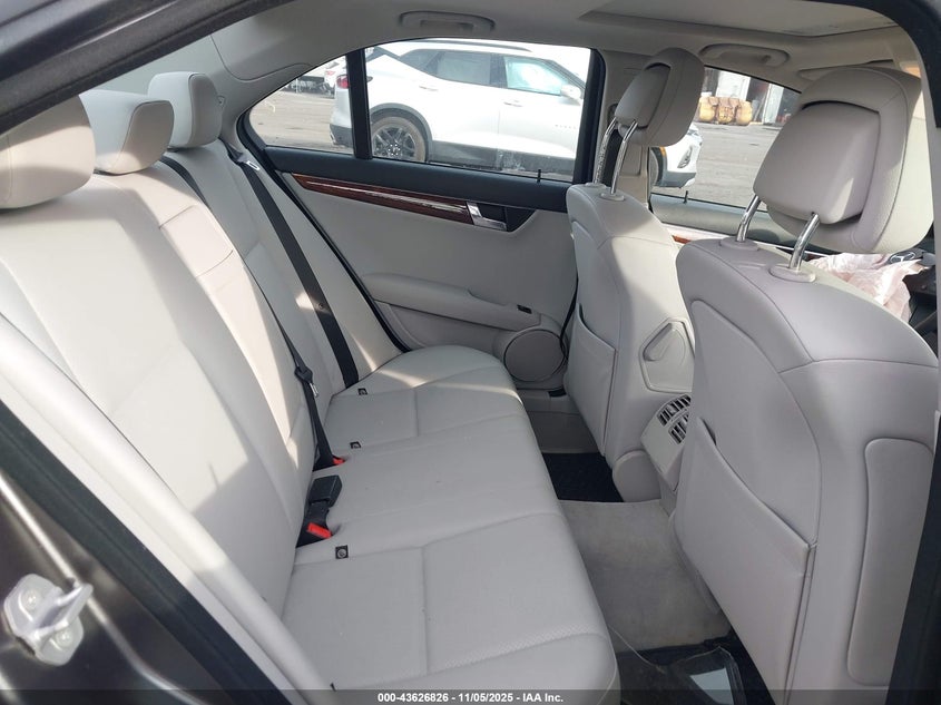 2009 Mercedes-Benz C 300 Luxury 4Matic VIN: WDDGF81X69R068728 Lot: 43626826