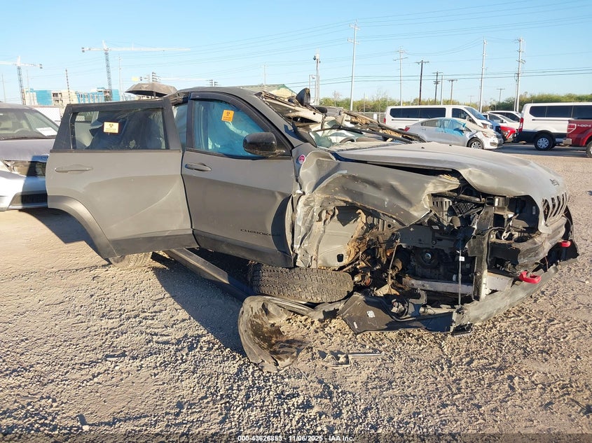 2022 JEEP CHEROKEE TRAILHAWK 4X4 - 1C4PJMBX1ND544388