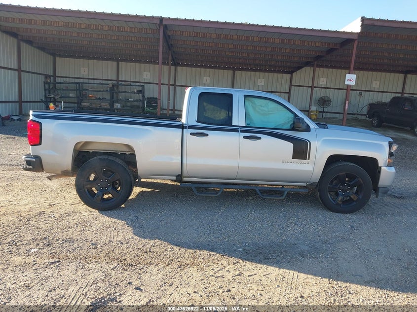 2018 CHEVROLET SILVERADO 1500 CUSTOM - 1GCRCPEC8JZ117591