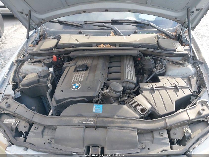 WBAPH7C57BE131016 2011 BMW 3ER photo no. 10