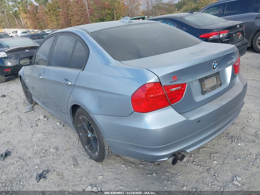 WBAPH7C57BE131016 2011 BMW 3ER photo no. 3