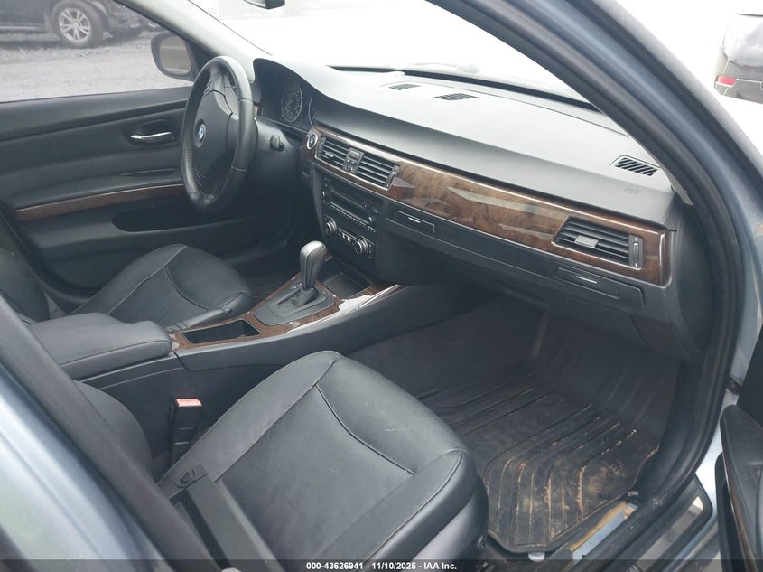 WBAPH7C57BE131016 2011 BMW 3ER photo no. 5