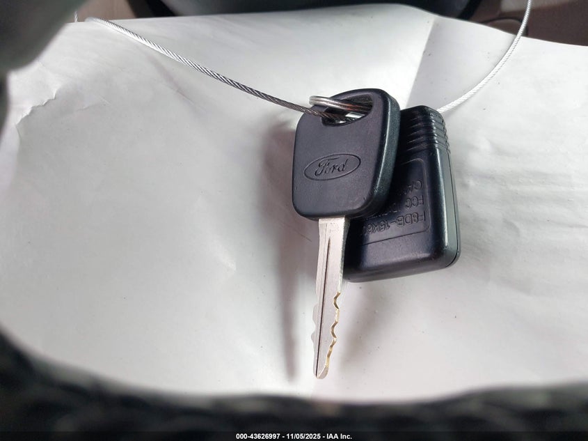 2002 Ford Escape Xlt VIN: 1FMCU03102KB53275 Lot: 43626997