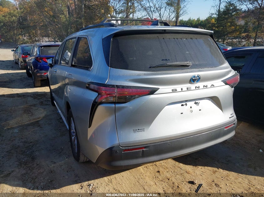 2021 TOYOTA SIENNA XLE 5TDYRKEC4MS006720