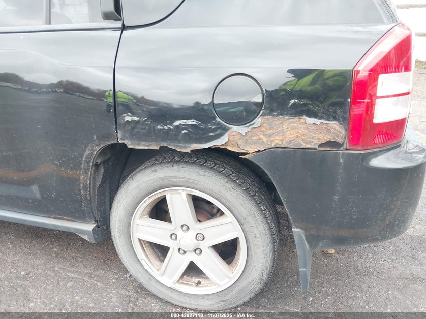 2007 Jeep Compass Sport VIN: 1J8FF47W07D410058 Lot: 43627110