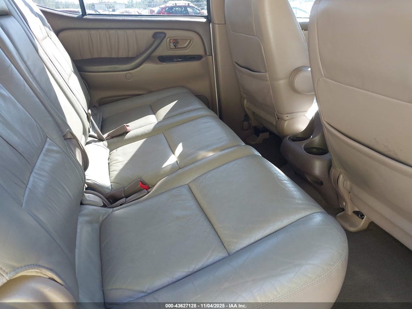 2003 Toyota Sequoia Limited V8 VIN: 5TDBT48AX3S161705 Lot: 43627128