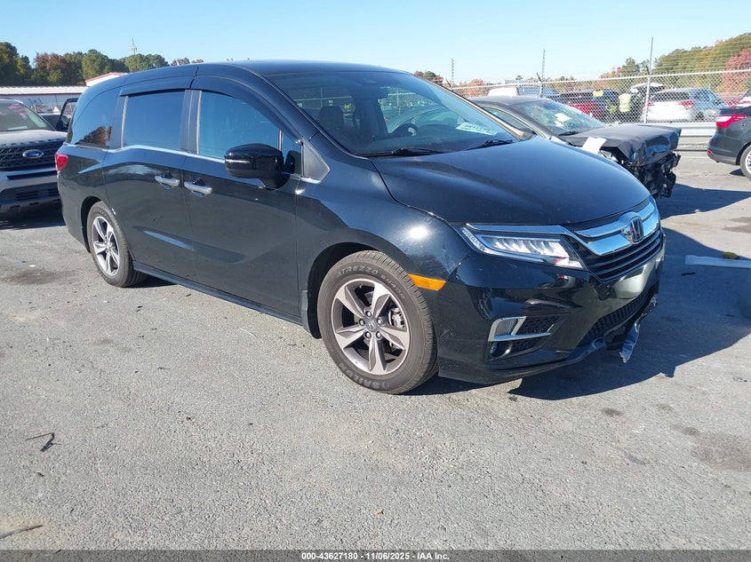 2018 HONDA ODYSSEY TOURING - 5FNRL6H8XJB028614