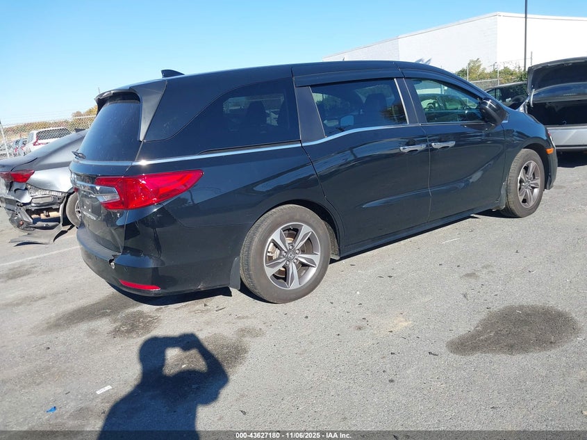 2018 HONDA ODYSSEY TOURING - 5FNRL6H8XJB028614