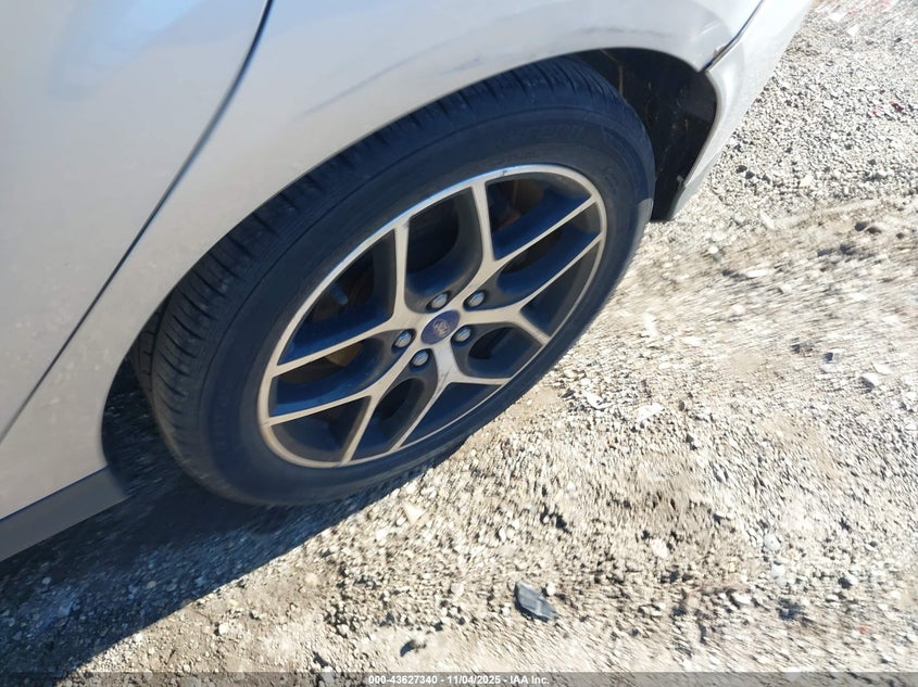 2017 FORD FOCUS SEL - 1FADP3M24HL297591