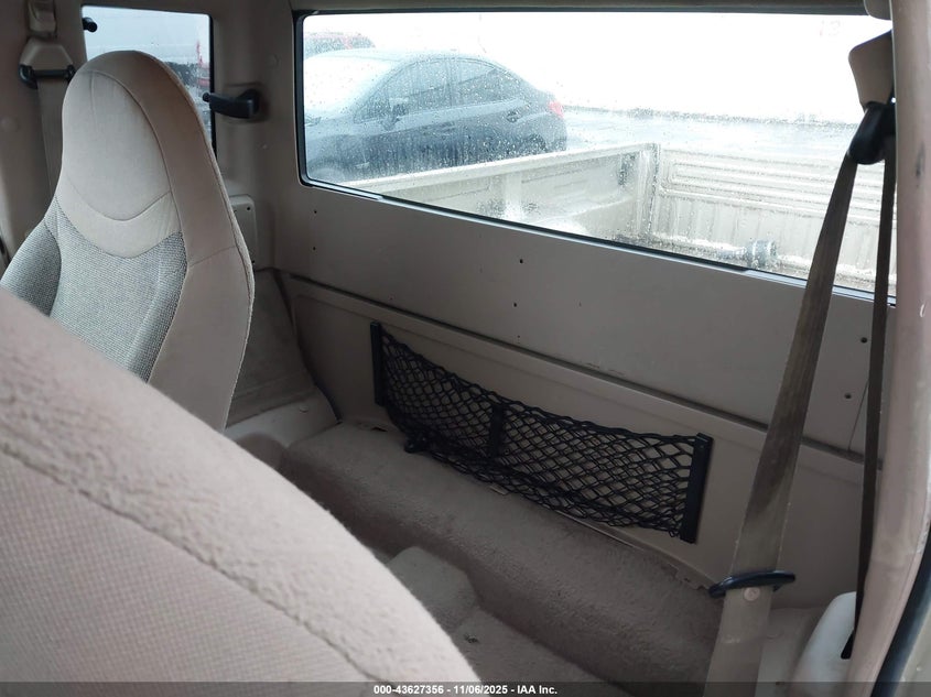 2000 Ford Ranger Xl/Xlt VIN: 1FTYR14C9YTB10672 Lot: 43627356