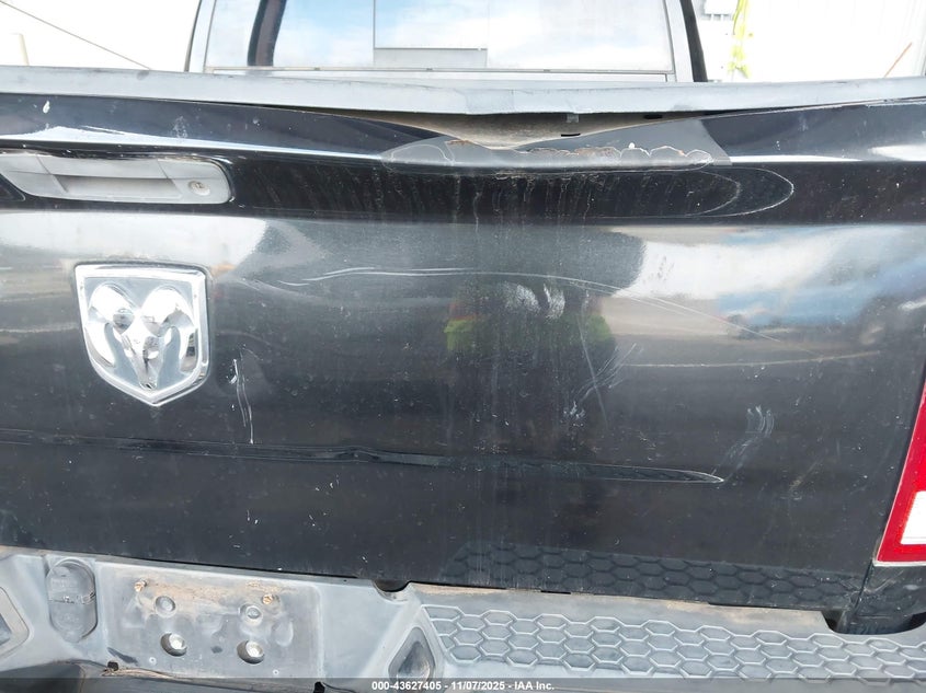 2011 Dodge Ram 1500 VIN: 1D7RB1CT0BS503795 Lot: 43627405