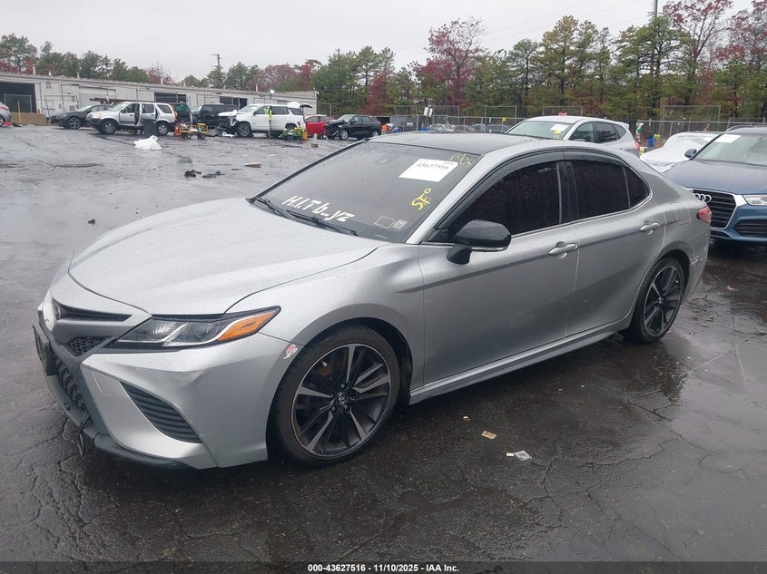 JTNB11HK9J3014704 2018 TOYOTA CAMRY photo no. 2