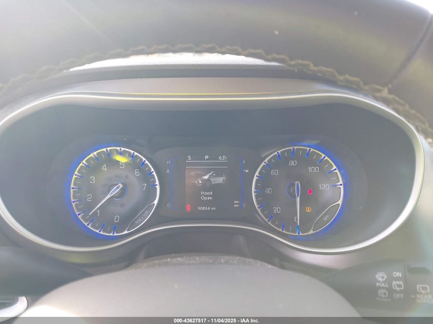 2018 Chrysler Pacifica Touring L VIN: 2C4RC1BG9JR171447 Lot: 43627517