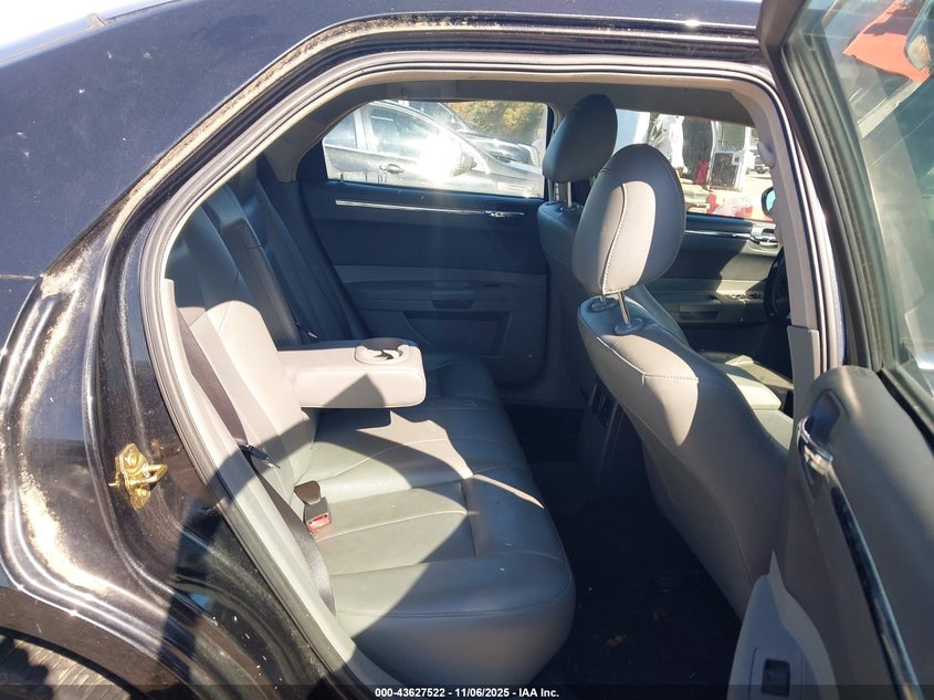 2005 Chrysler 300 Touring VIN: 2C3JA53G45H620557 Lot: 43627522