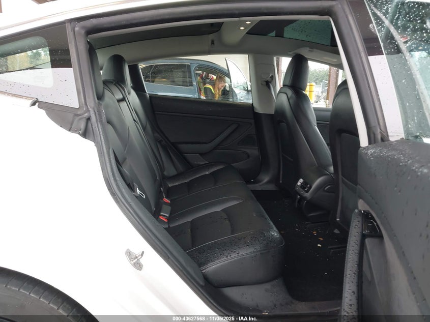 2019 Tesla Model 3 Long Range/Performance VIN: 5YJ3E1EB6KF511750 Lot: 43627568