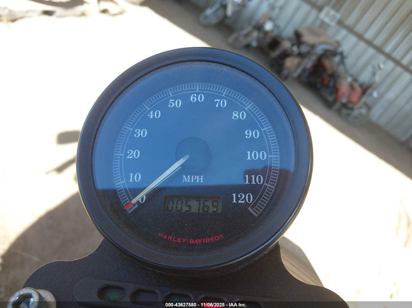 1999 Harley-Davidson Xl883 Hugger VIN: 1HD4CEM1XXK115663 Lot: 43627580