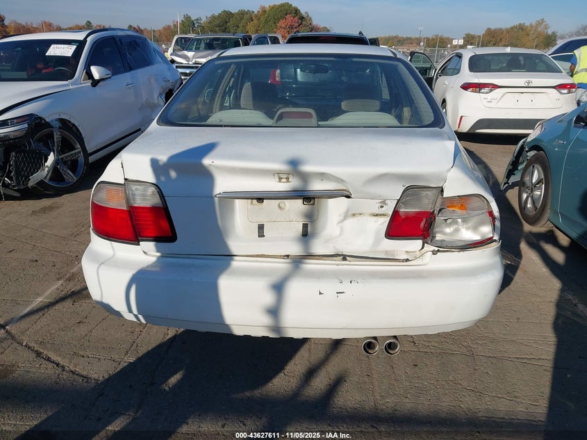 1996 Honda Accord Lx/Ex VIN: 1HGCD5632TA093295 Lot: 43627611