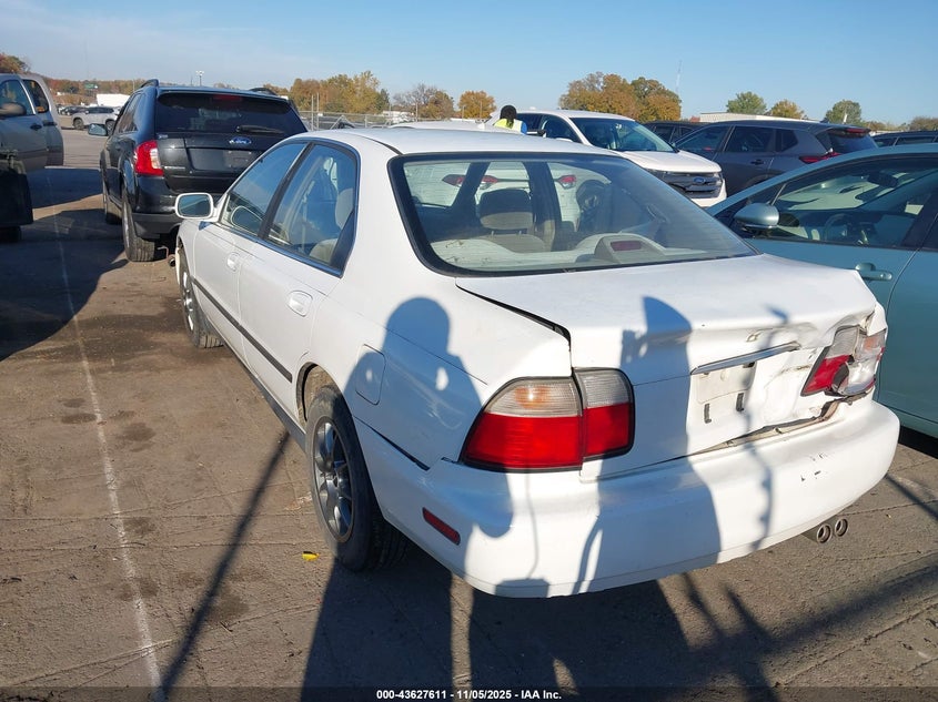 1HGCD5632TA093295 1996 HONDA ACCORD photo no. 3