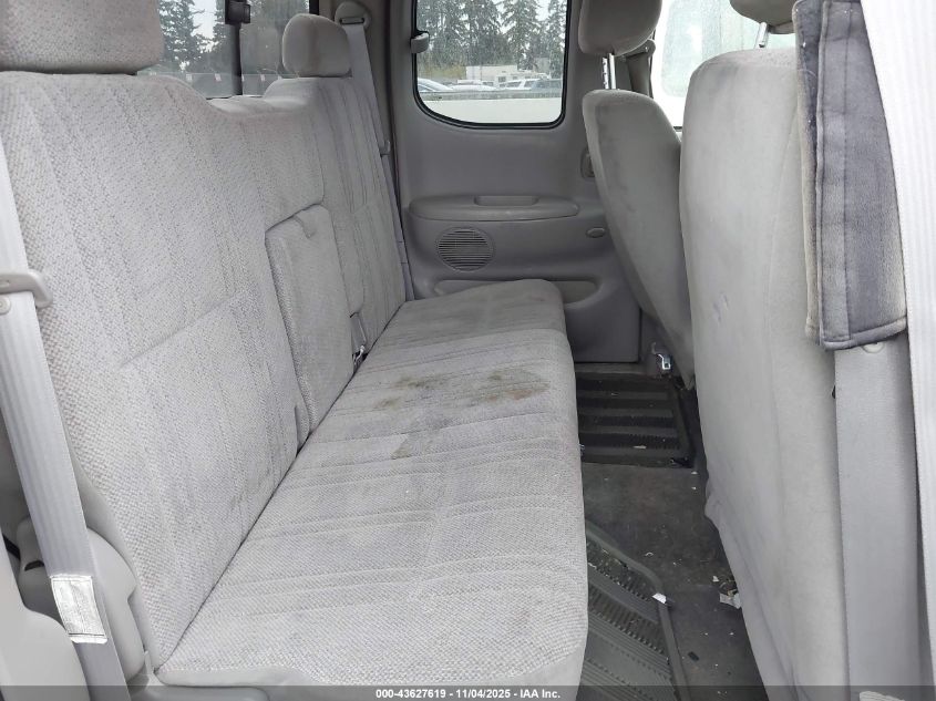 2000 Toyota Tundra Sr5 V8 VIN: 5TBBT441XYS124899 Lot: 43627619