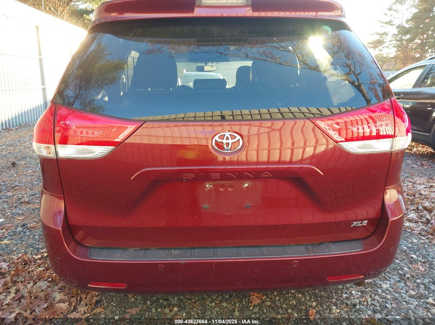 2013 TOYOTA SIENNA XLE V6 8 PASSENGER 5TDYK3DC4DS340323