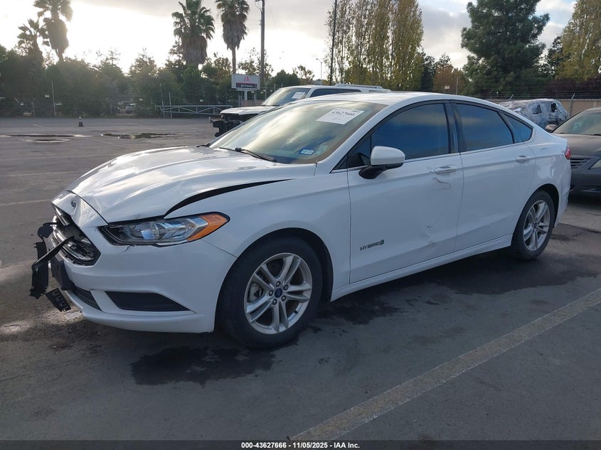 3FA6P0LU0JR284709 2018 FORD FUSION photo no. 2