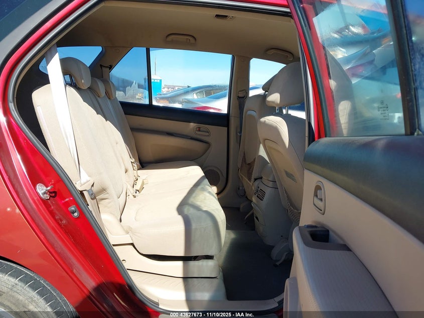 2008 Kia Rondo Lx Base VIN: KNAFG525087174209 Lot: 43627673