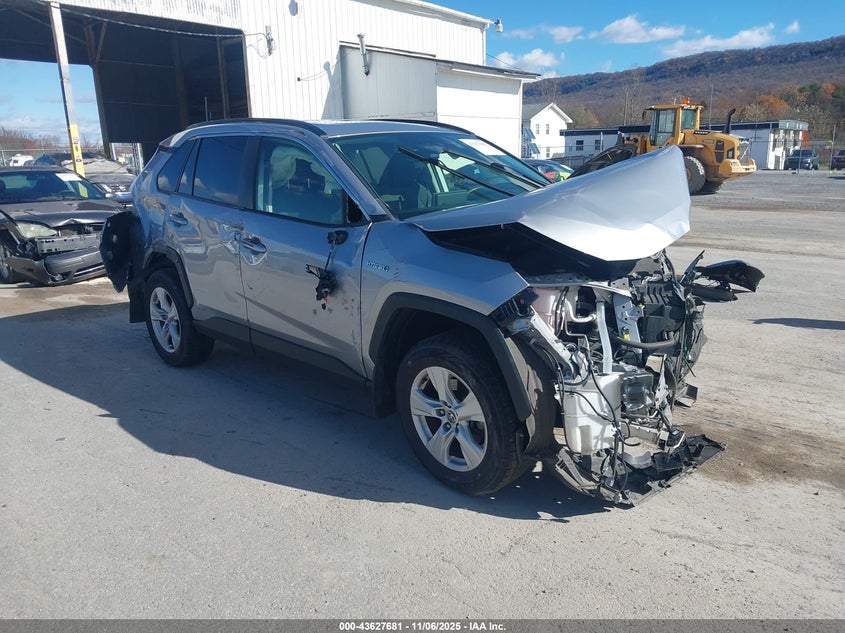 2020 TOYOTA RAV4 HYBRID XLE - JTMRWRFVXLD061995
