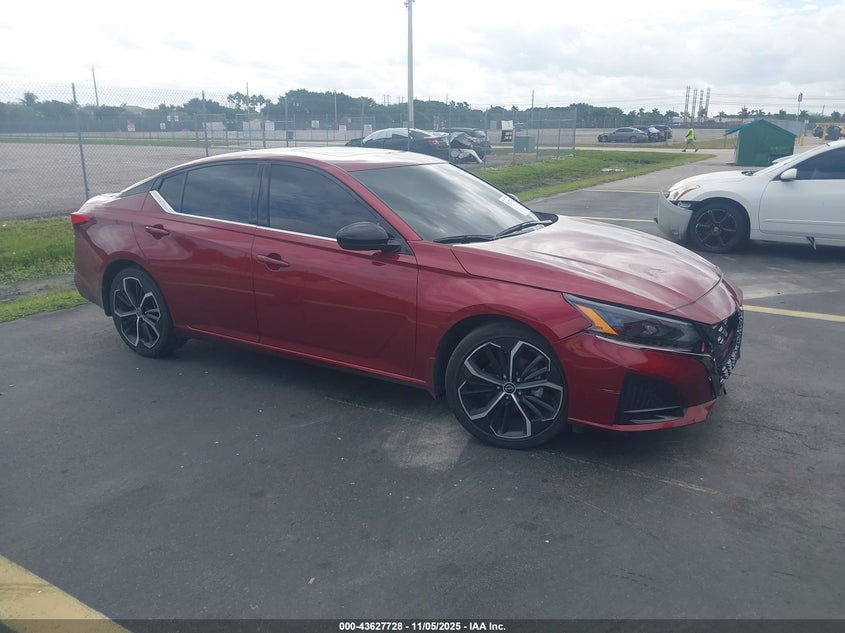 NISSAN ALTIMA SR FWD