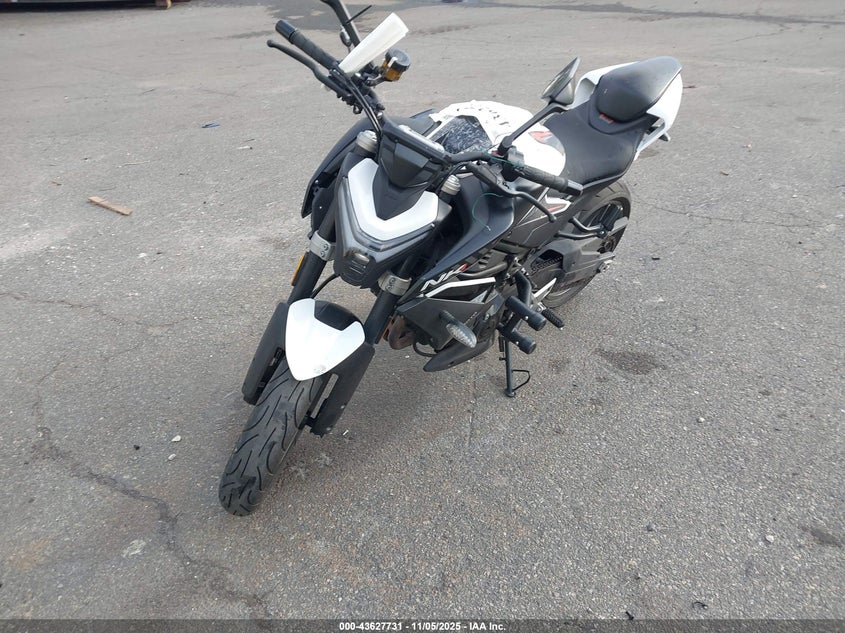 LCEPESLB6R6000474 2024   photo no. 2