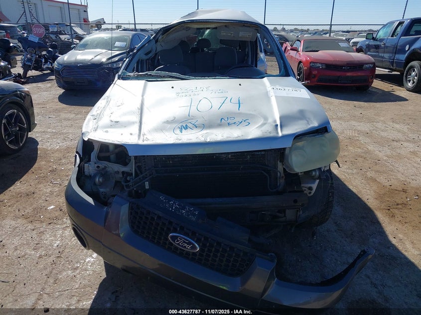 2005 Ford Escape Xlt VIN: 1FMYU03135KA84074 Lot: 43627787