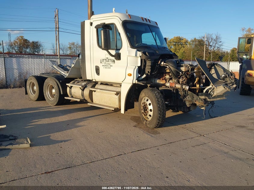 2016 FREIGHTLINER CASCADIA 125