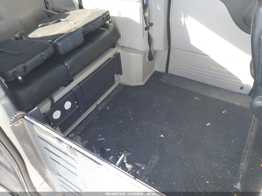 2011 Chrysler Town & Country Touring VIN: 2A4RR5DG2BR612513 Lot: 43627816