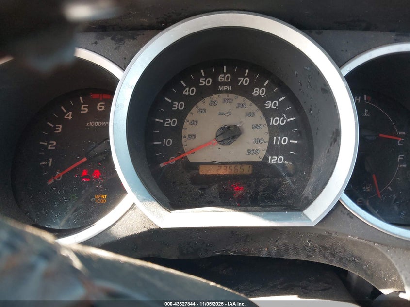 5TELU42N95Z063008 2005 TOYOTA TACOMA photo no. 7