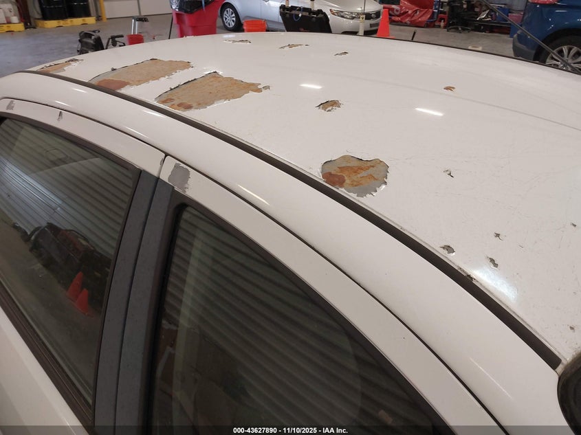 1FAFP34P32W130486 2002 FORD FOCUS photo no. 12
