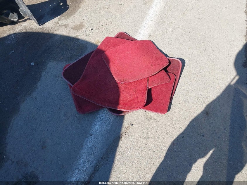 1988 Chrysler Fifth Avenue VIN: 1C3XF66P9JW180070 Lot: 43627896