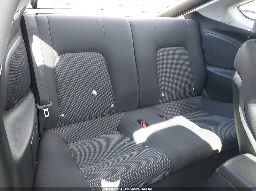 2005 Hyundai Tiburon Gs VIN: KMHHM65D45U183100 Lot: 43627934