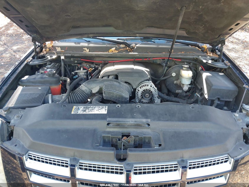 2008 Cadillac Escalade Standard VIN: 1GYEC638X8R197245 Lot: 43627980