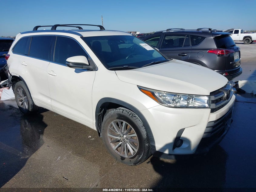TOYOTA HIGHLANDER XLE
